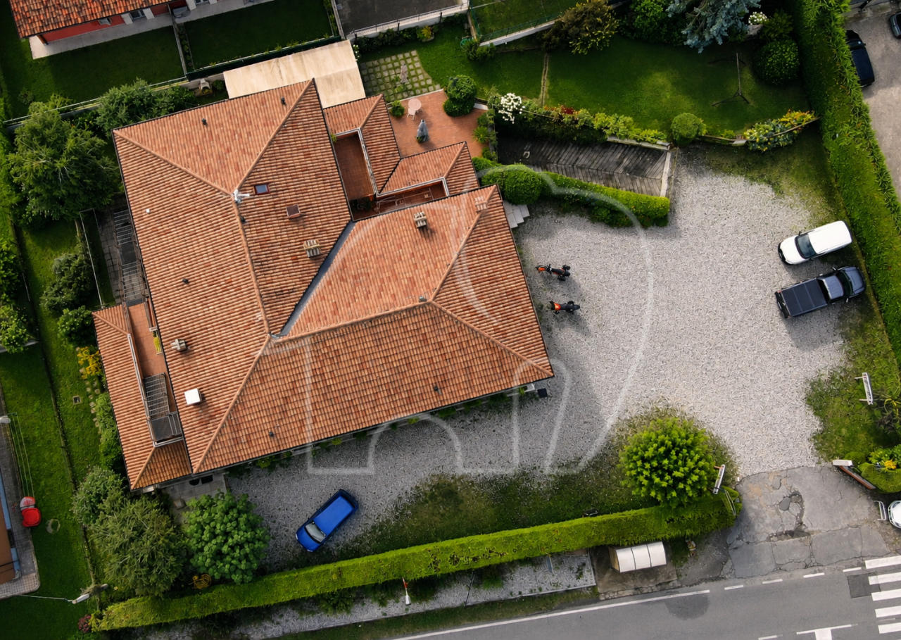 001__g14 Caprino Veronese: Unterkunfts-/Wohnanlage