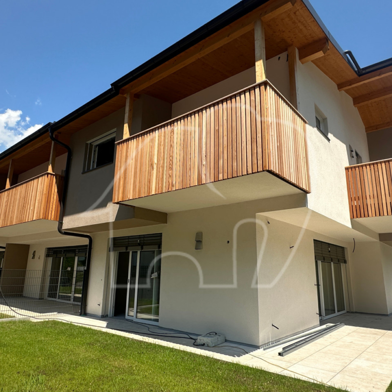 Neubau: Luxuriöses Eckreihenhaus