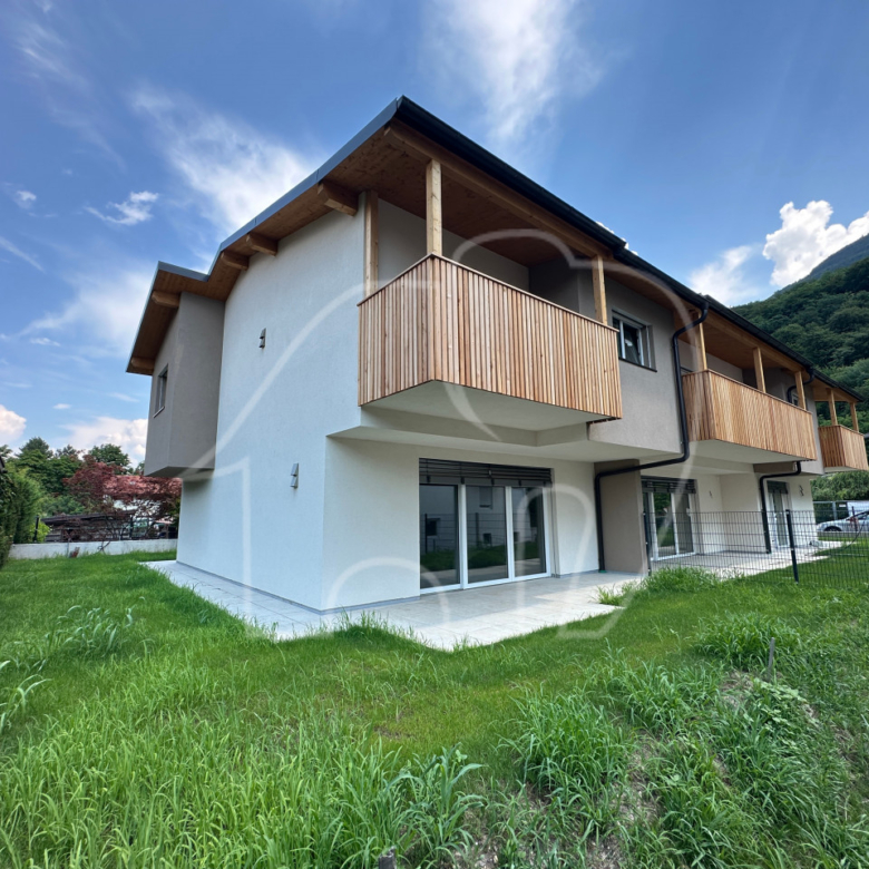 Neubau: Luxuriöses Eckreihenhaus