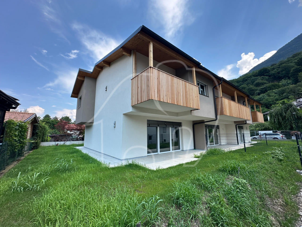 003__j3 Neubau: Luxuriöses Eckreihenhaus