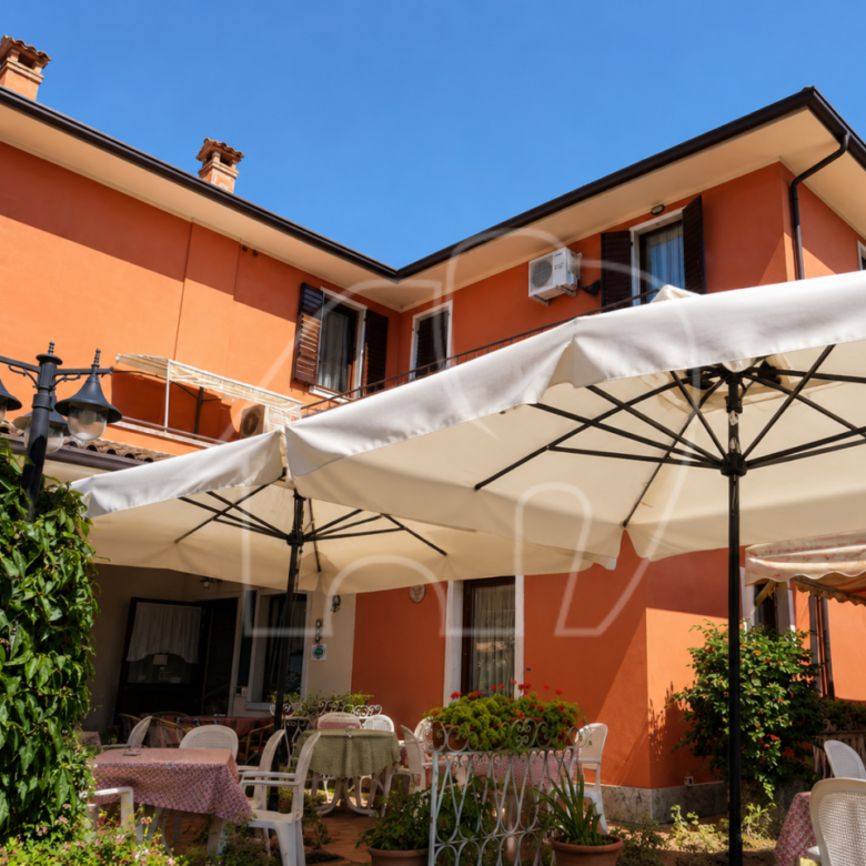 Caprino Veronese: Unterkunfts-/Wohnanlage