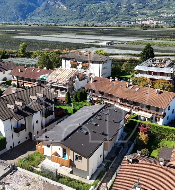 Neubau: Luxuriöses Eckreihenhaus