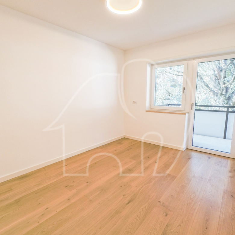 Licht und Exklusivität: Vierzimmerwohnung im Herzen des Musikviertels