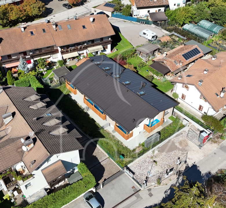 Neubau: Luxuriöses Eckreihenhaus