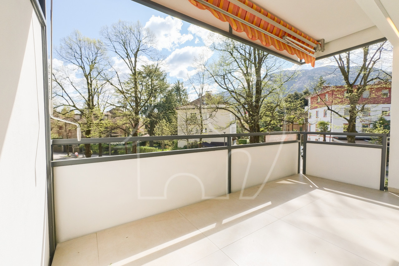 012__Balkon-balcone Licht und Exklusivität: Vierzimmerwohnung im Herzen des Musikviertels