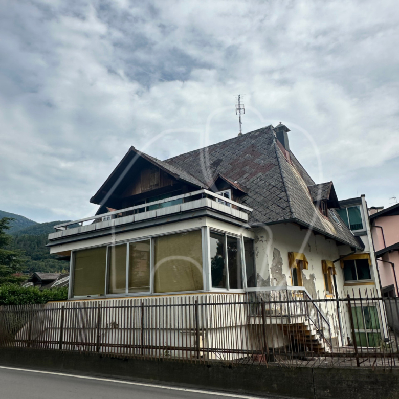 Pergine, S. Cristoforo: Villa da ristrutturare