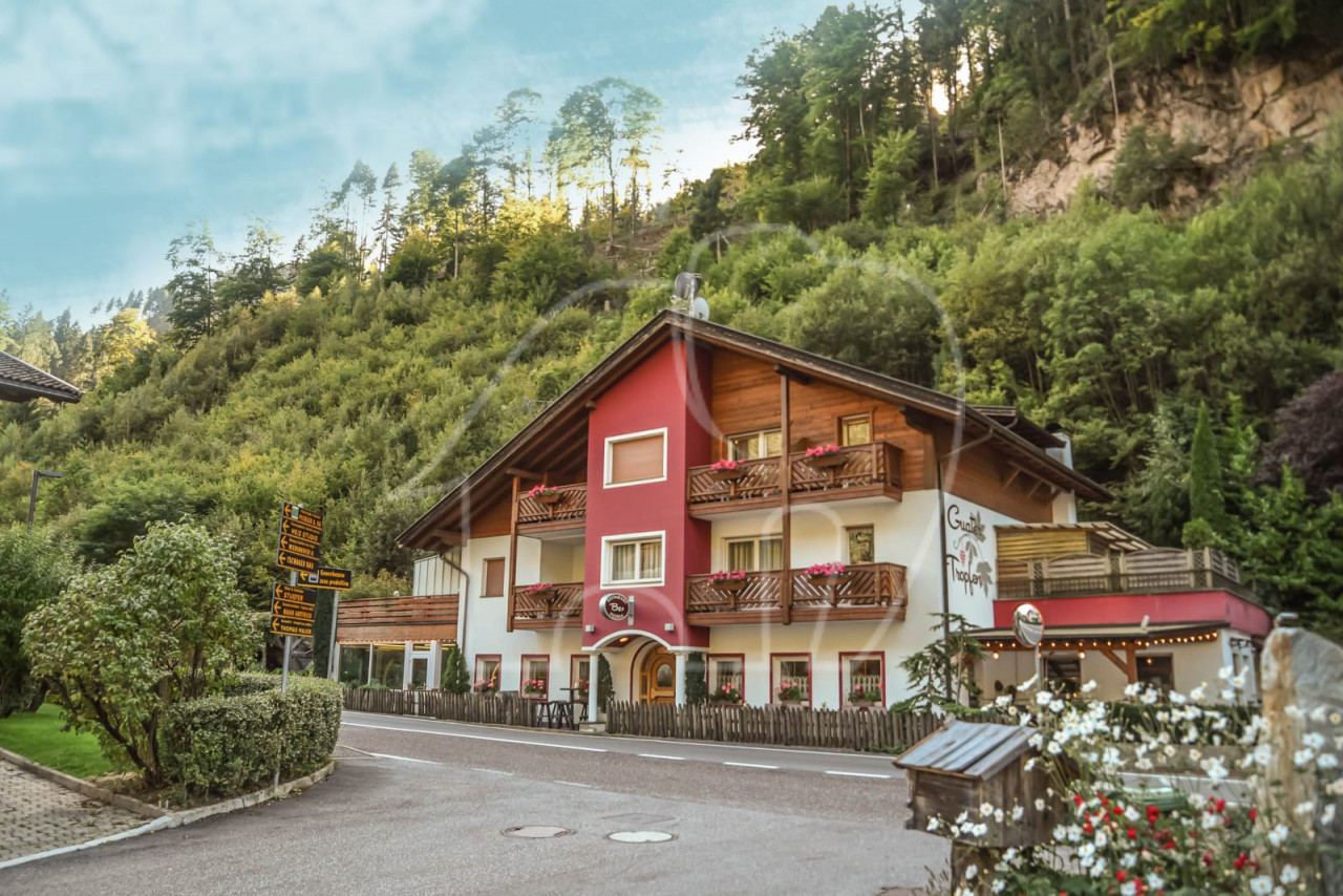 001__z5 Gasthaus mit 7 Gastzimmer und Privatwohnung