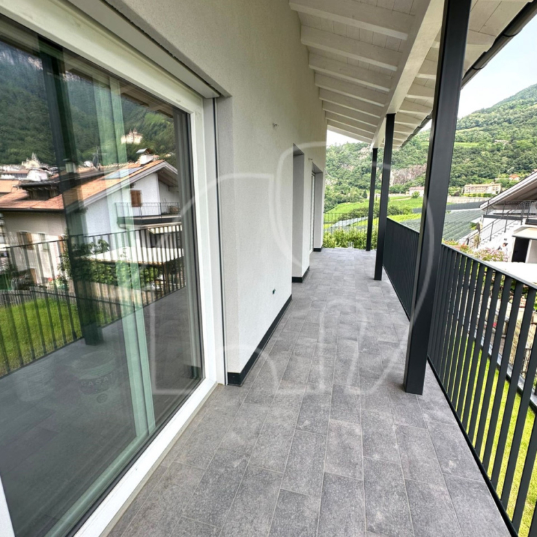 Montan: Attikawohnung auf 2 Stöcken mit Panoramablick