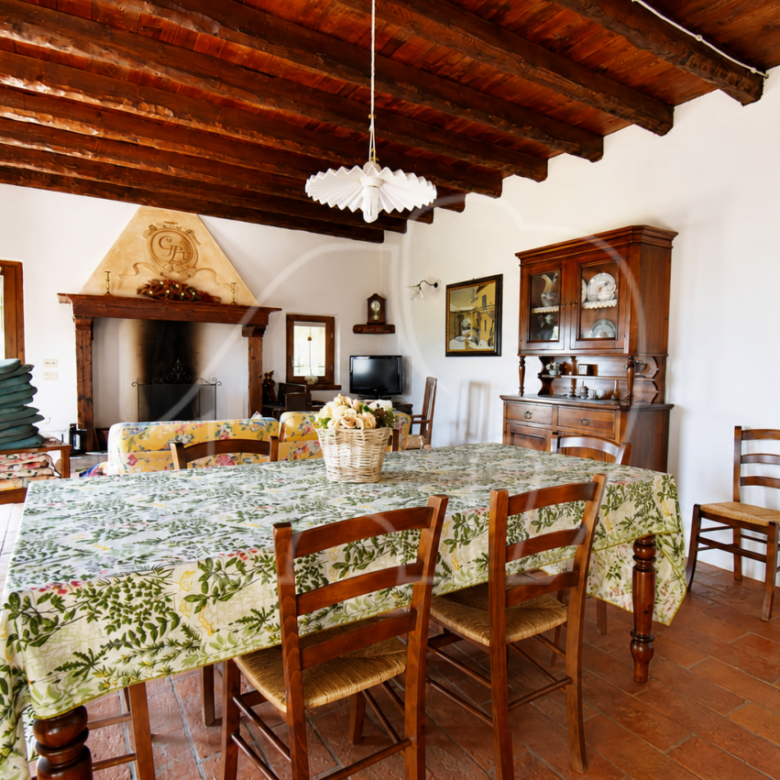 Gargnano: Casa indipendente con terreno