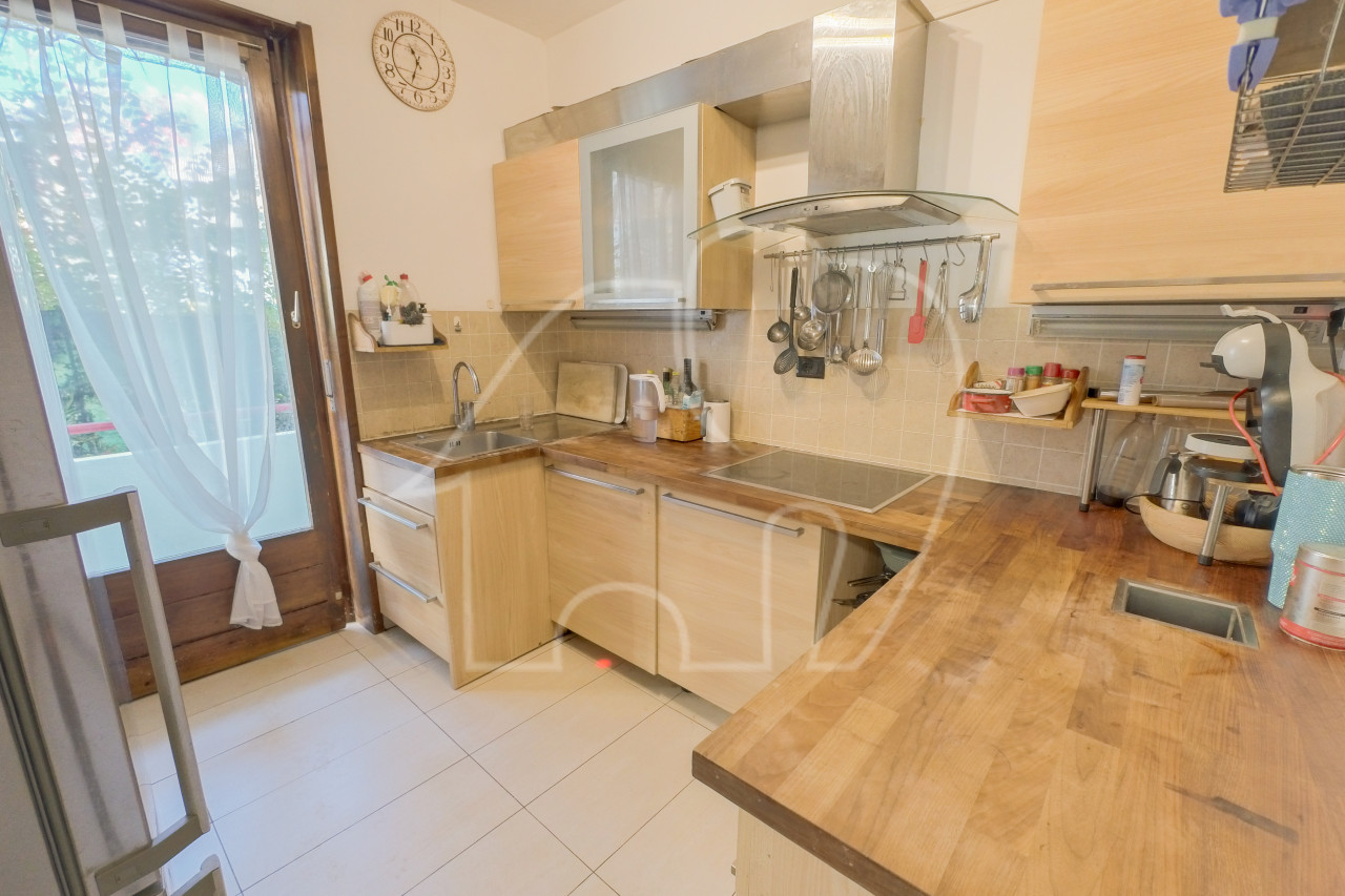 002__v8 4-Zimmerwohnung mit riesigen Garten und Keller