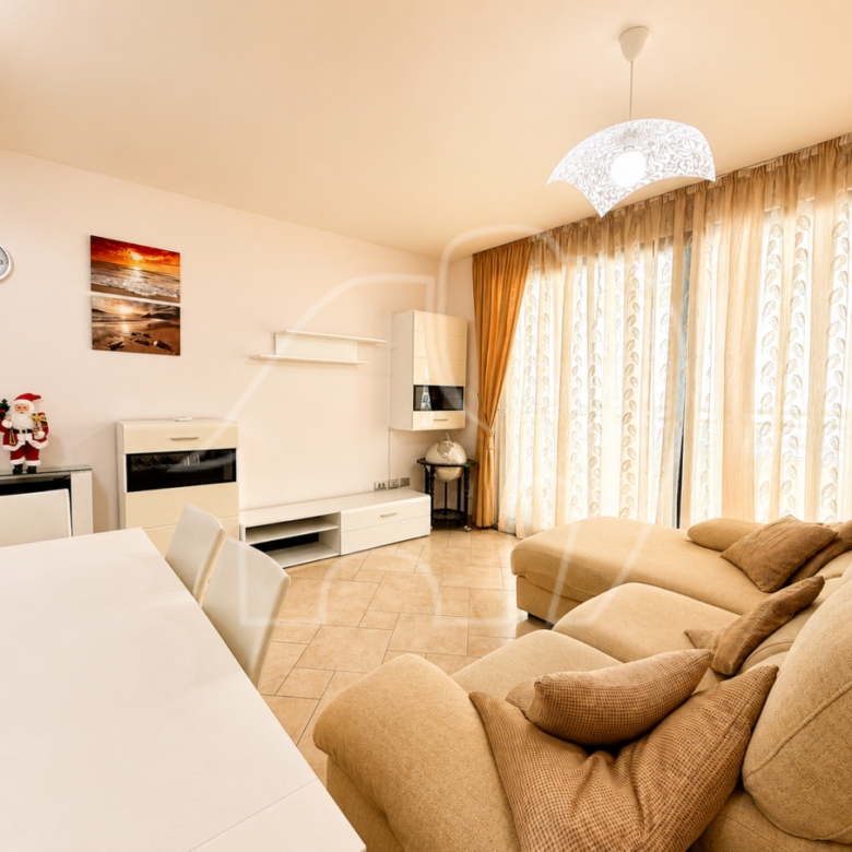 Helle 3-Zimmerwohnung mit großer Terrasse, Garage und Keller