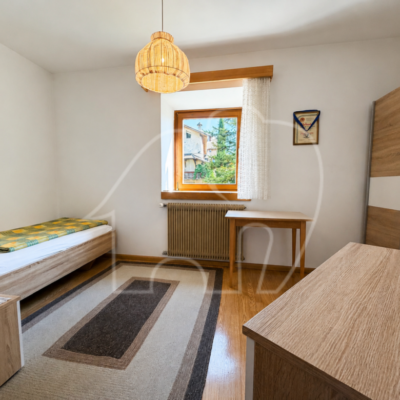 Duplex con ampia cantina