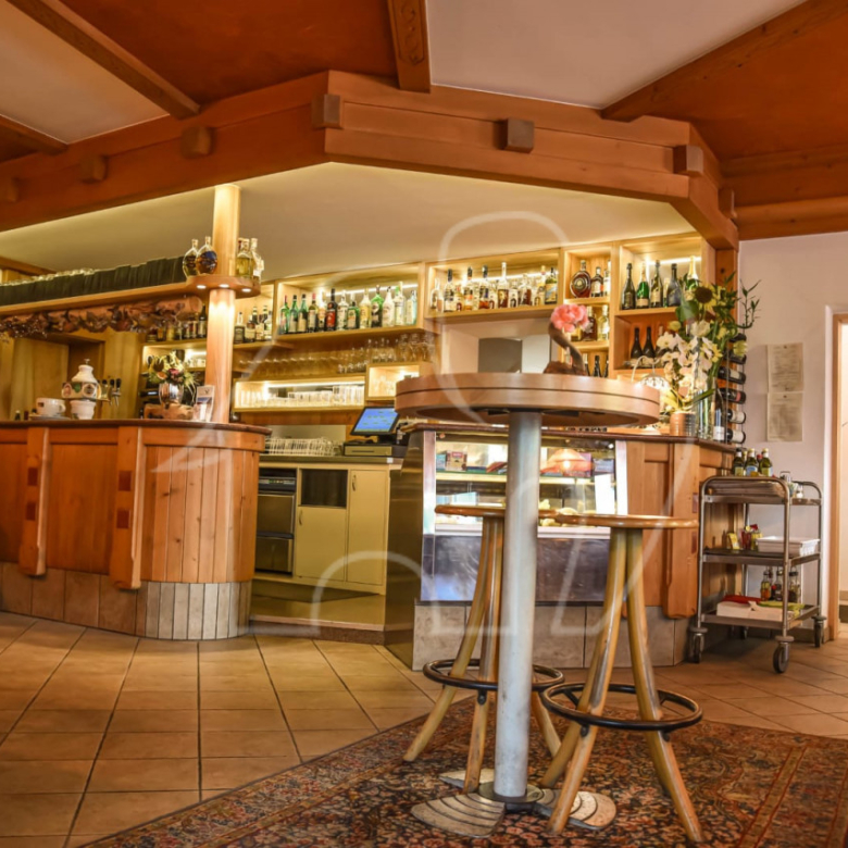 Gasthaus mit 7 Gastzimmer und Privatwohnung