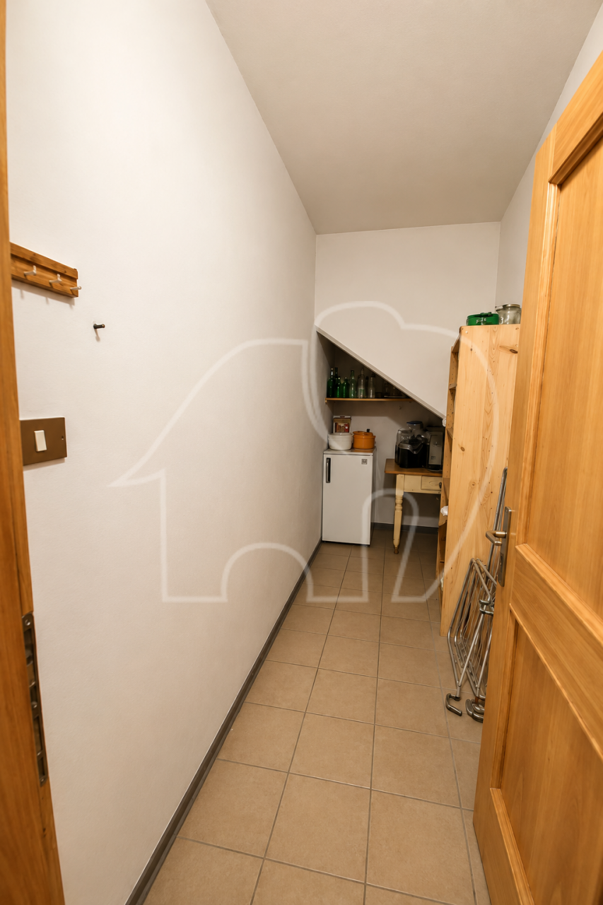 004__j2 Truden: Haushälfte