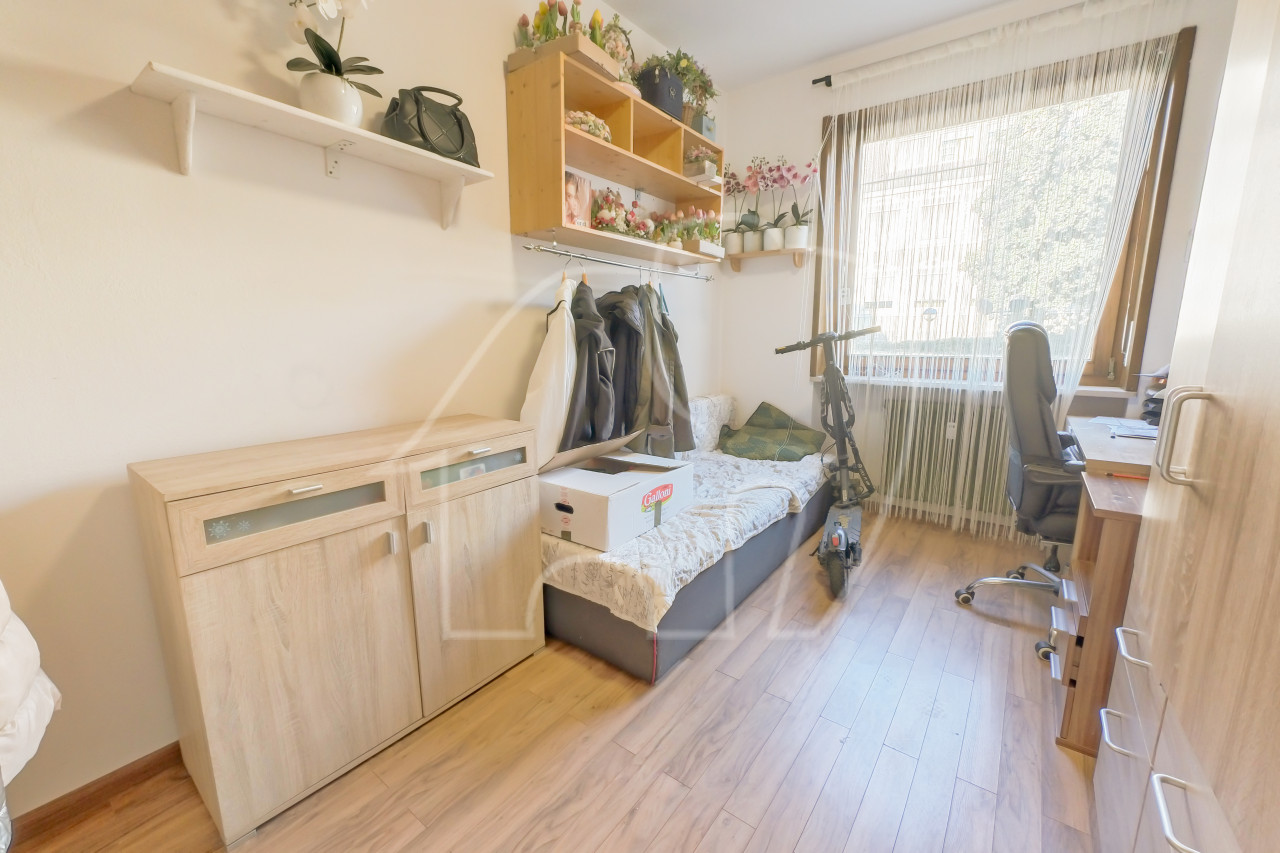 005__v7 4-Zimmerwohnung mit riesigen Garten und Keller