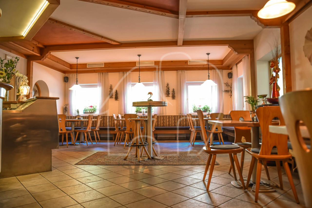 005__z2 Gasthaus mit 7 Gastzimmer und Privatwohnung