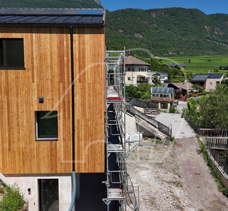 Neubauprojekt: Attika mit Garten und Terrasse