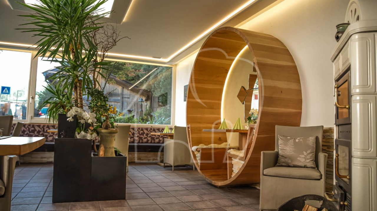 006__z9 Gasthaus mit 7 Gastzimmer und Privatwohnung