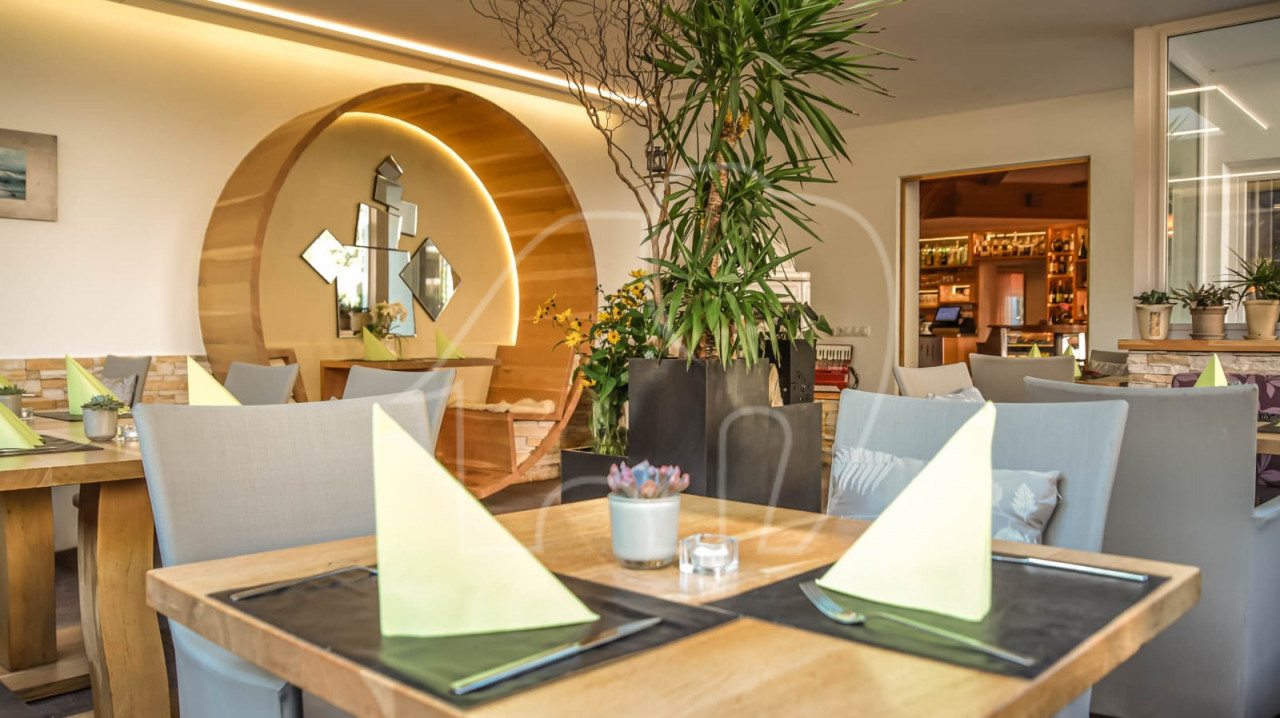 007__z13 Gasthaus mit 7 Gastzimmer und Privatwohnung