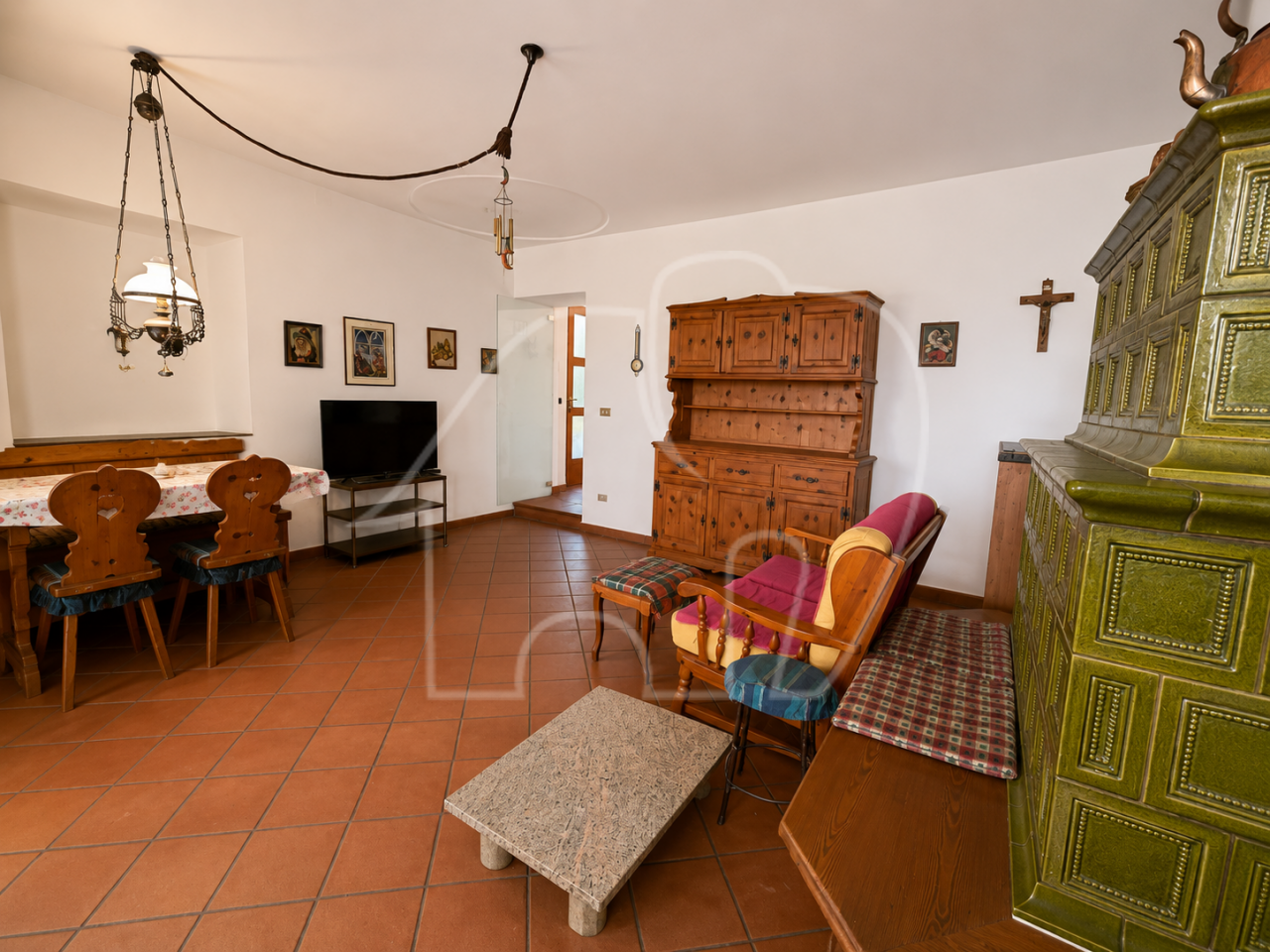 Alleinstehendes Haus mit Grundstück