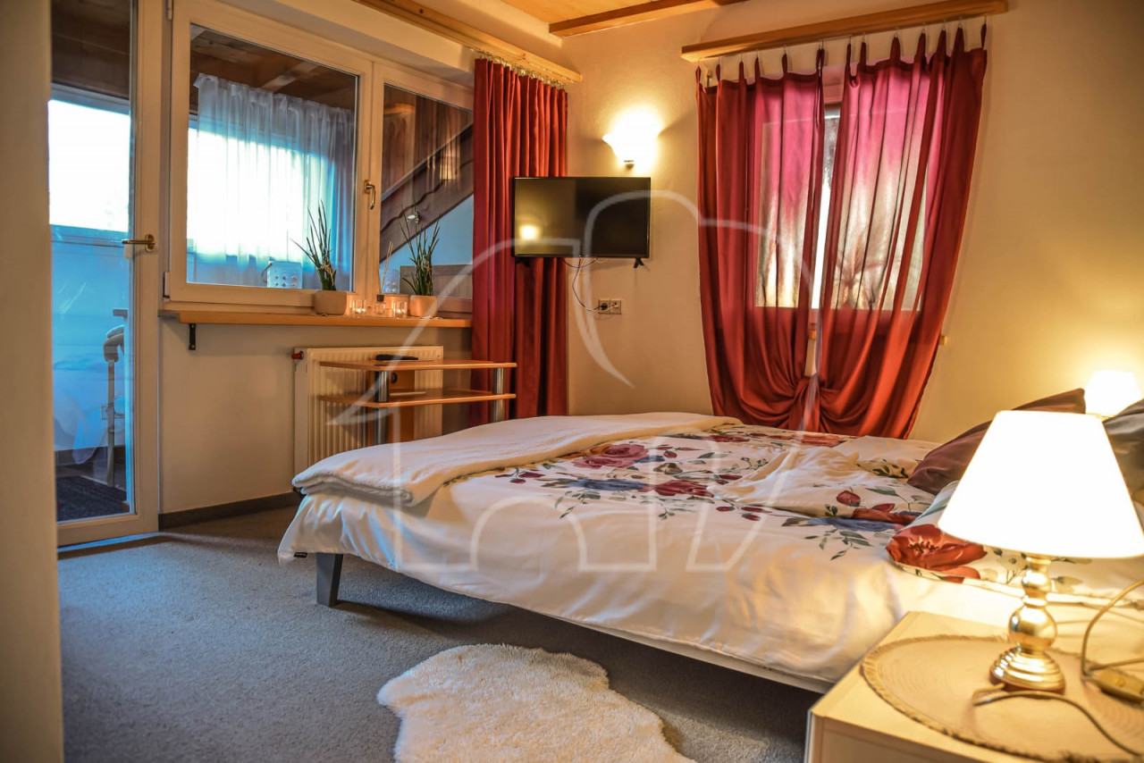 011__z8 Gasthaus mit 7 Gastzimmer und Privatwohnung