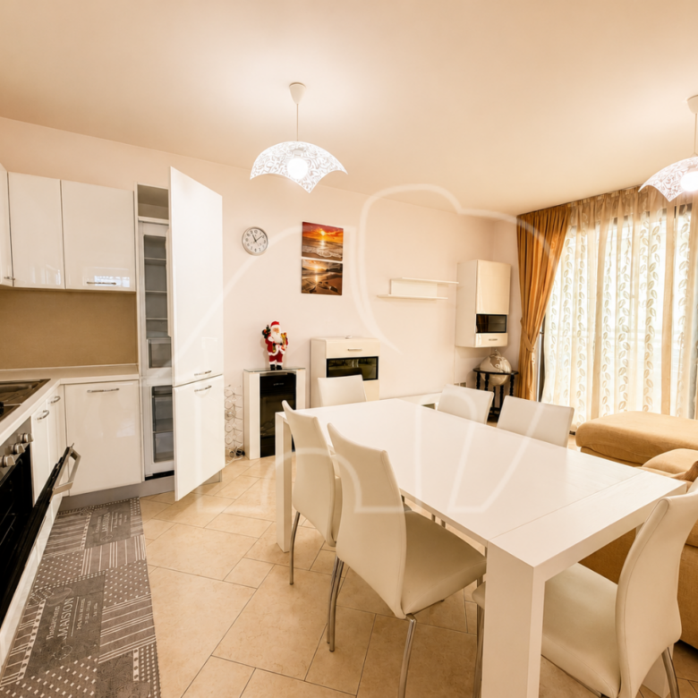 Helle 3-Zimmerwohnung mit großer Terrasse, Garage und Keller