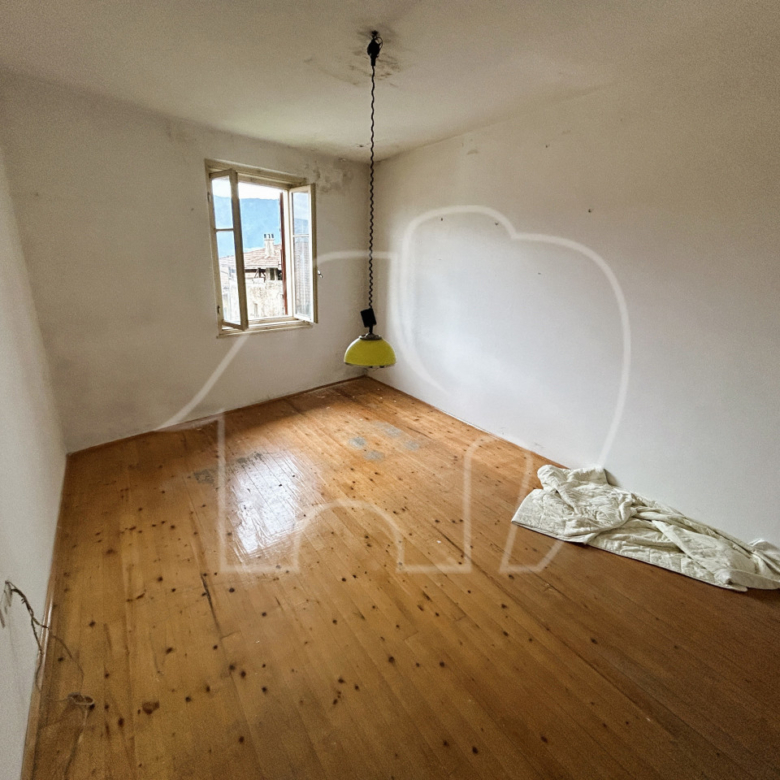 Contà–Terres: Reihenhaus zu renovieren