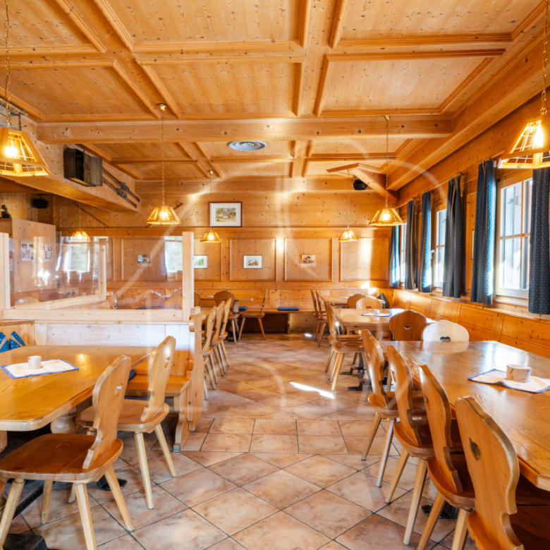 Halbweghütte