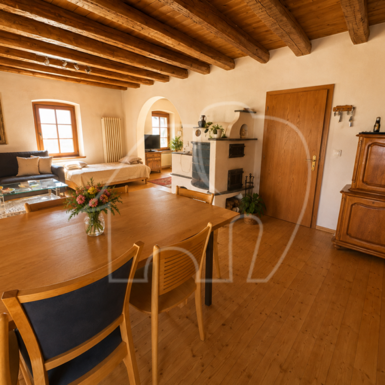 Trilocale con terrazza e balcone