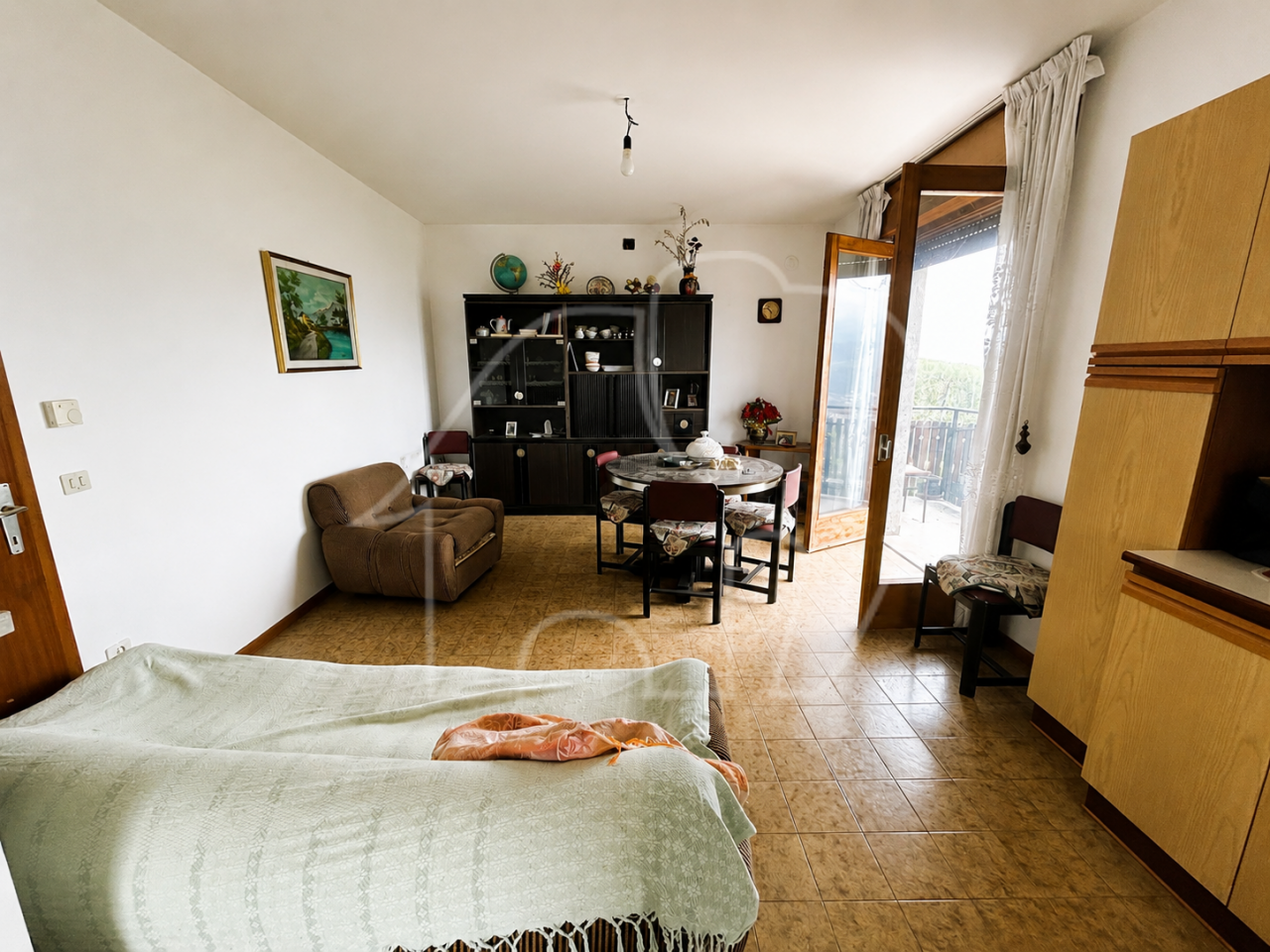 002__n3 Alleinstehendes Haus mit Grundstück