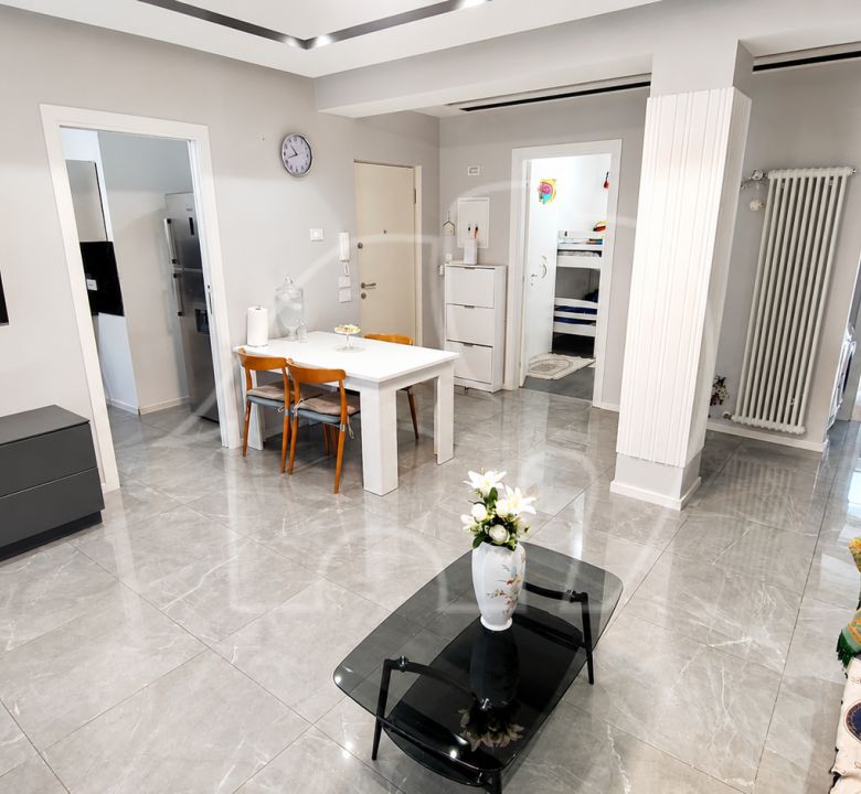 Quadrilocale con balcone