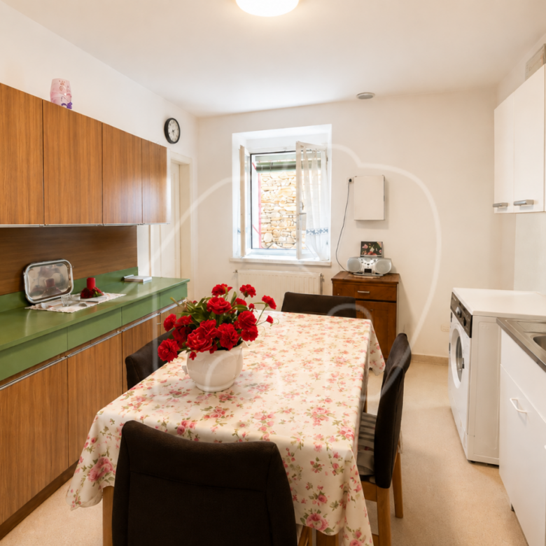 Bilocale con soffitta