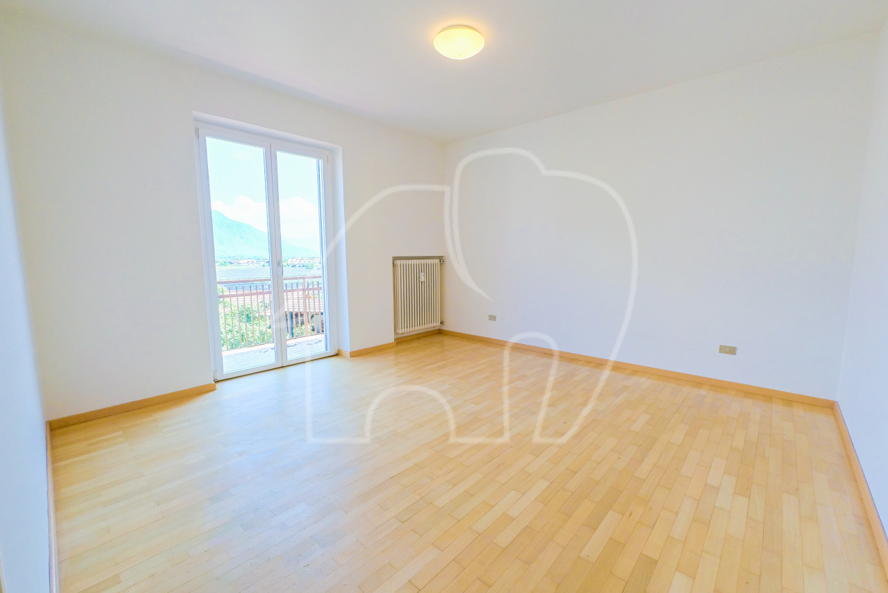 003__v3 Casa soleggiata a Lana: 78 m² con due balconi e vista aperta sulla Val d’Adige