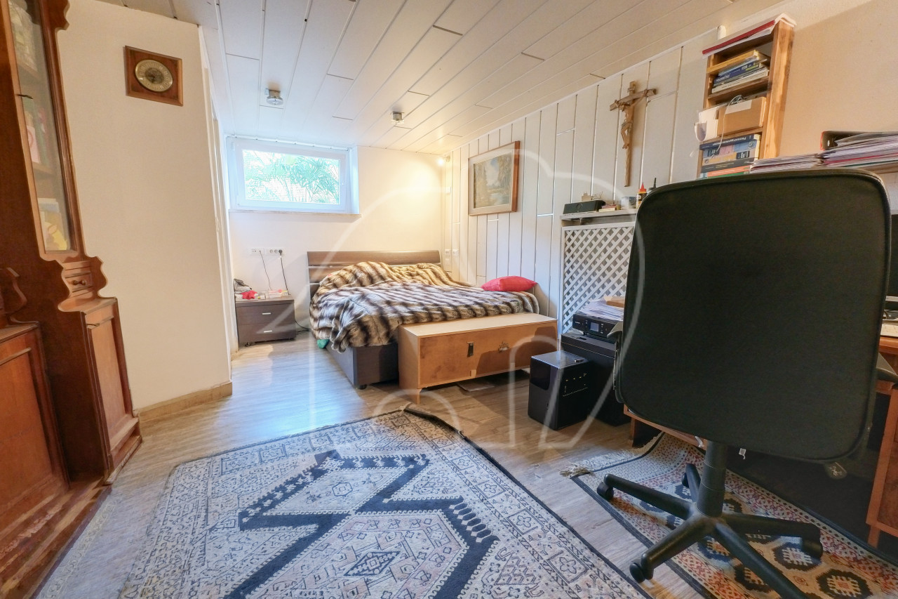 Großzügige Etagenwohnung mit Eigengarten in Meran Untermais