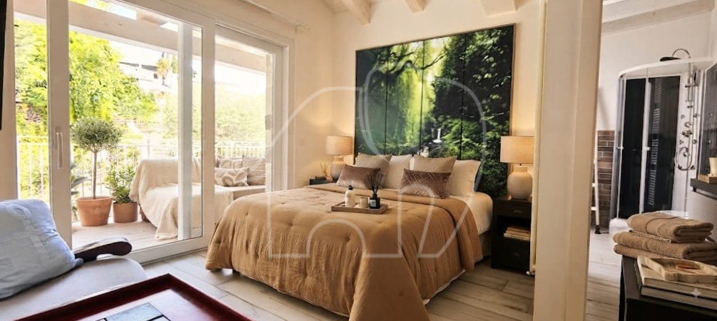 005__n2 Appartamento su due livelli con vista lago e dependance