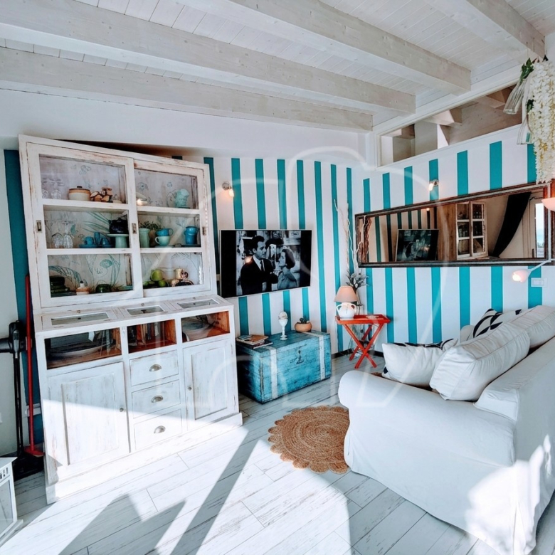 Elegante bilocale con vista lago e piscina