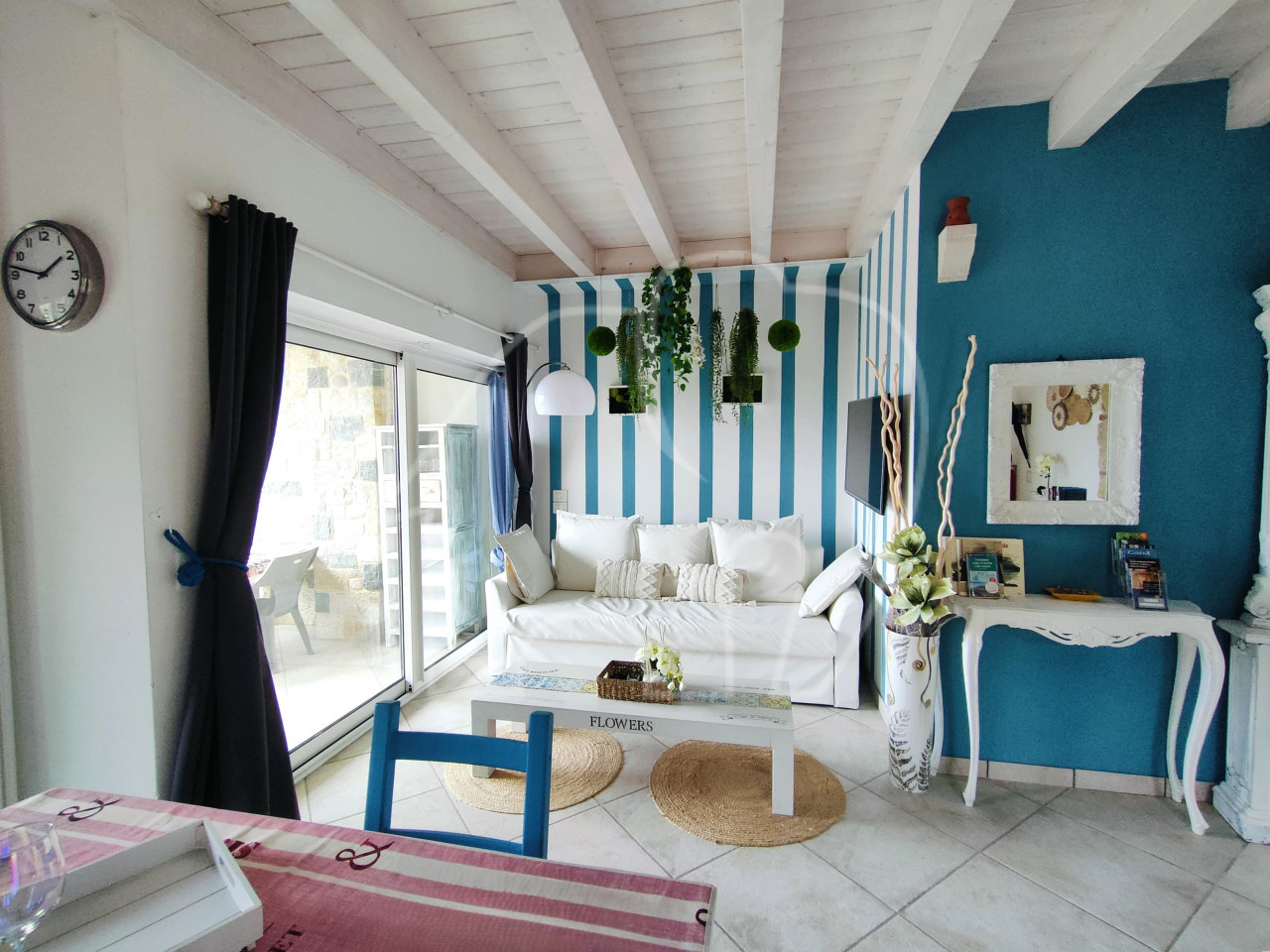 005__n3 Ampio appartamento bilocale con vista lago e piscina