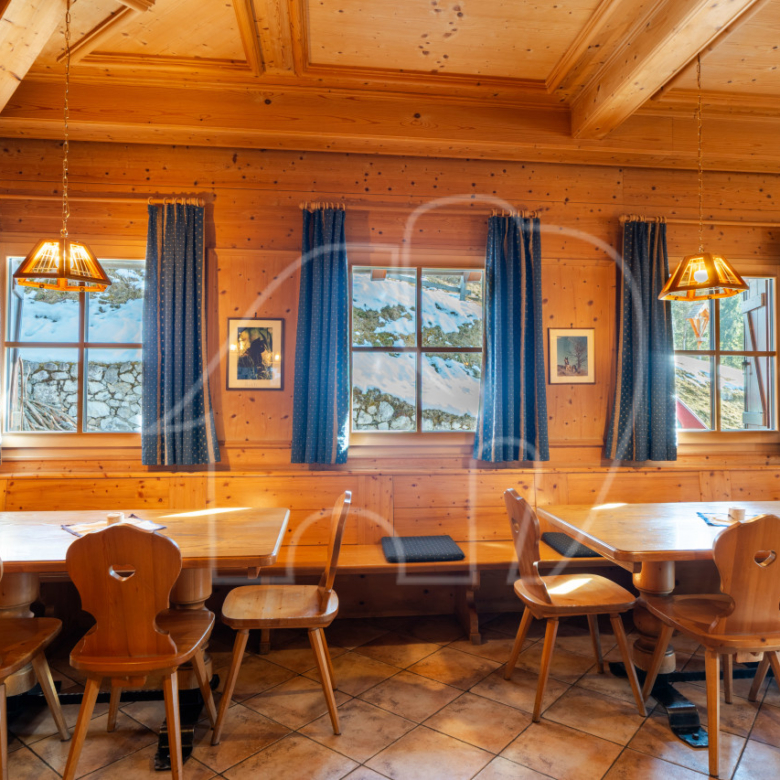 Halbweghütte