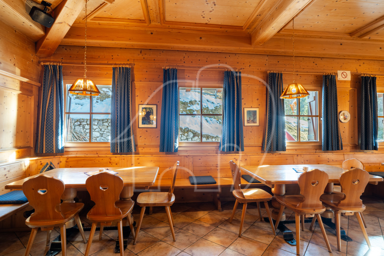 006__j13 Halbweghütte