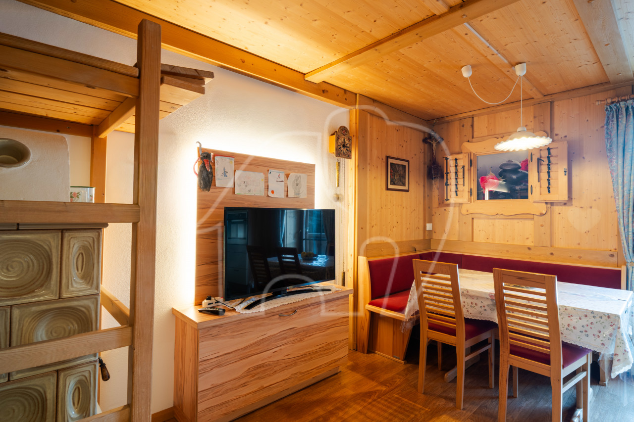 008__j33 Halbweghütte