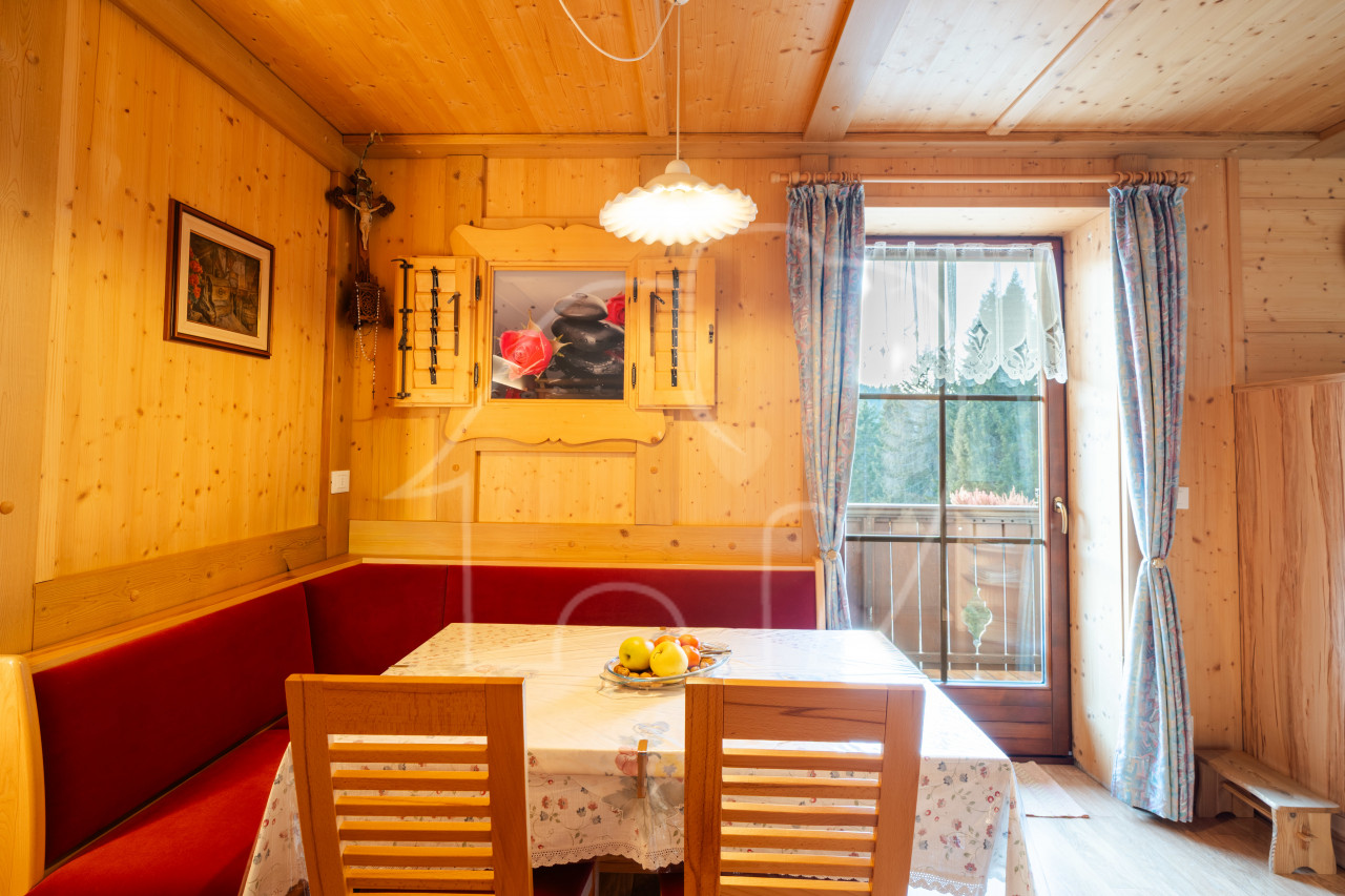 009__j34 Halbweghütte
