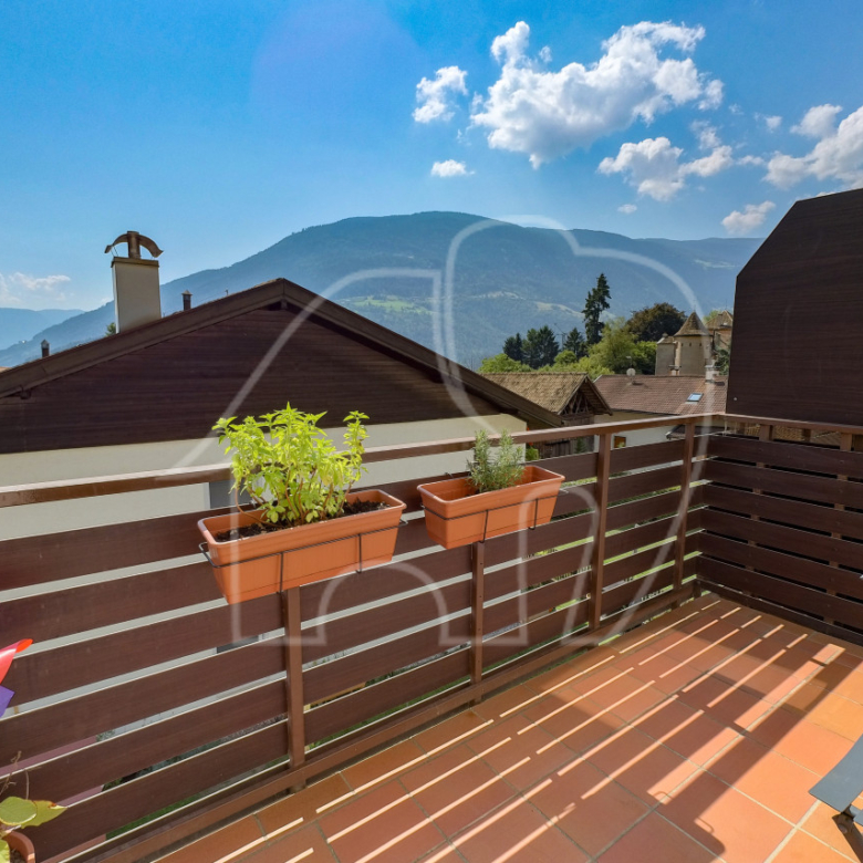 Parcines – Bilocale con garage