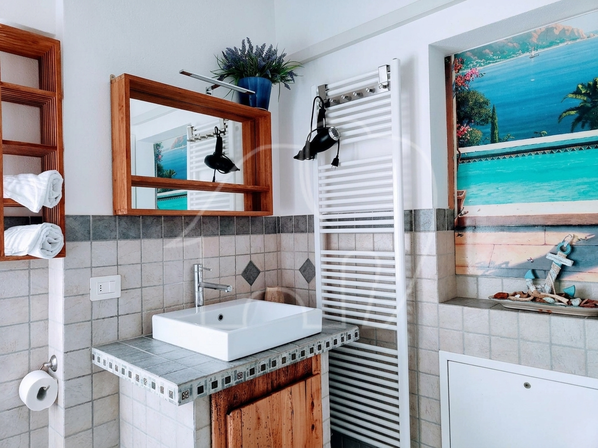 011__n4 Ampio appartamento bilocale con vista lago e piscina