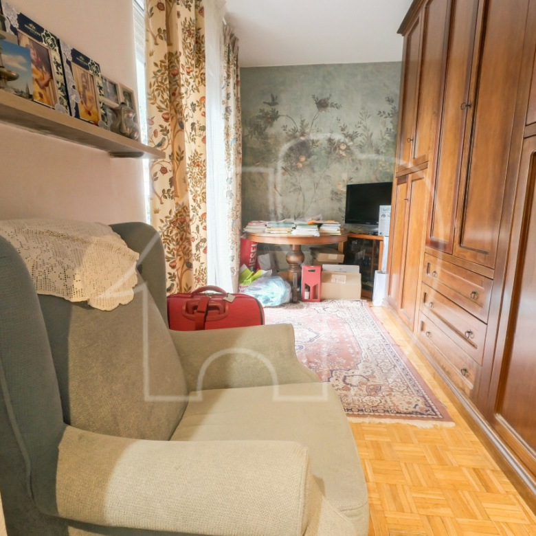 Großzügige Etagenwohnung mit Eigengarten in Meran Untermais