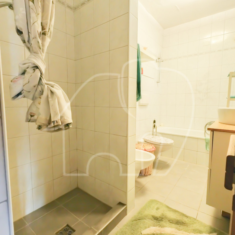 Großzügige Etagenwohnung mit Eigengarten in Meran Untermais