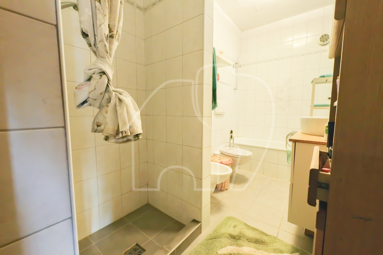 Großzügige Etagenwohnung mit Eigengarten in Meran Untermais