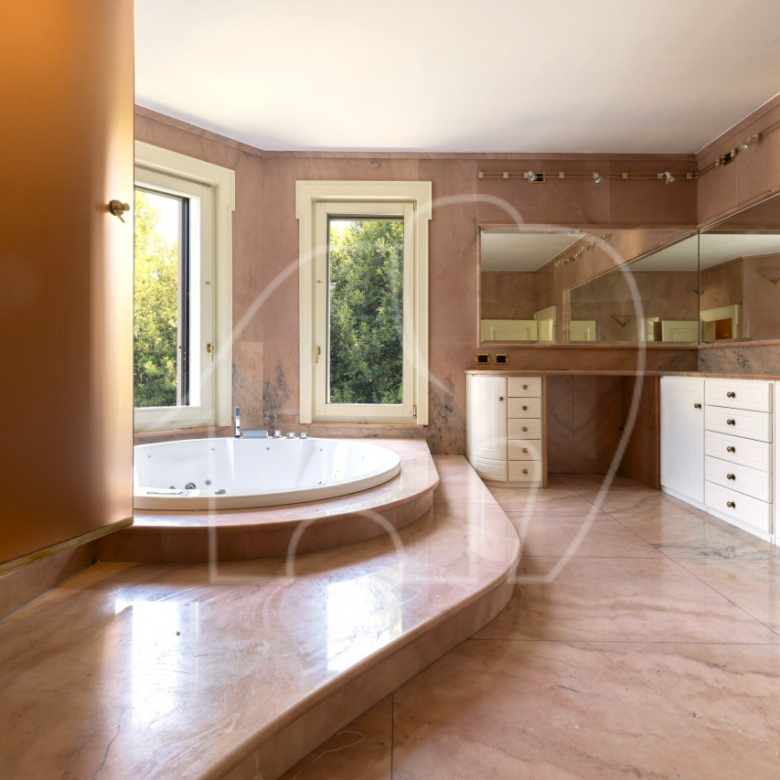 Prestigiosa residenza nel cuore della Franciacorta
