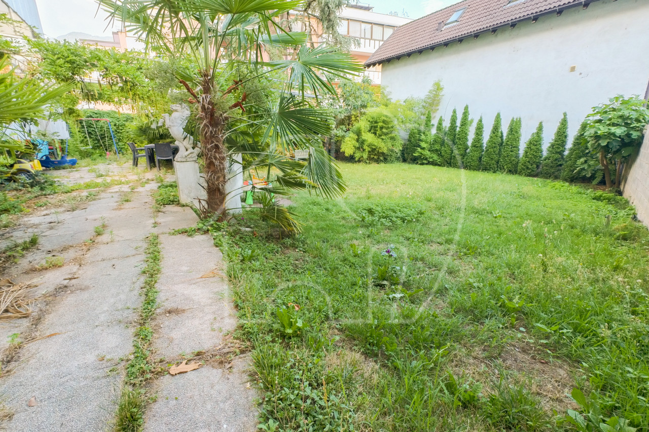 Großzügige Etagenwohnung mit Eigengarten in Meran Untermais