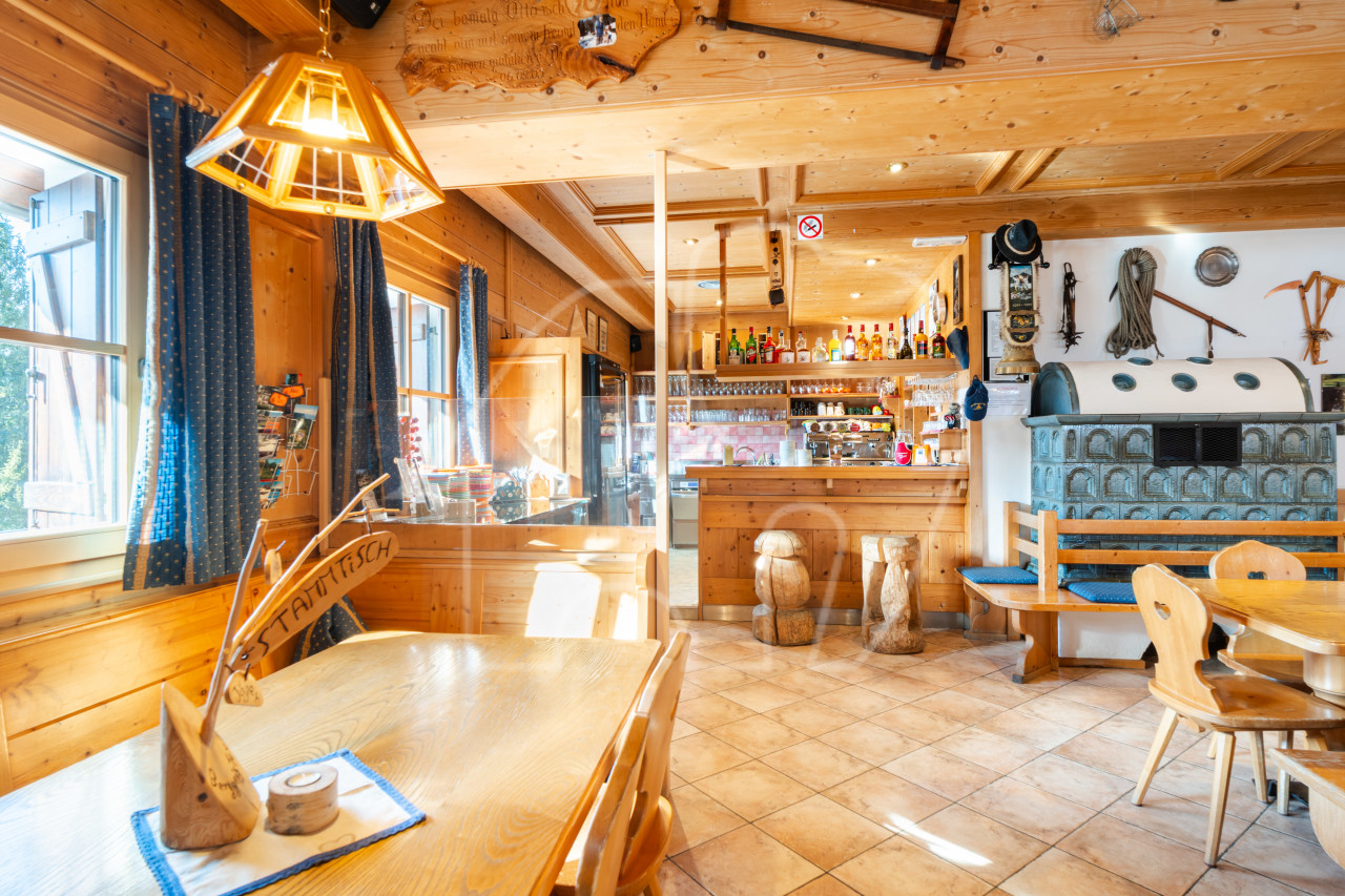 016__j4 Halbweghütte