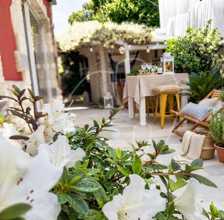 Appartamento su due livelli con vista lago e dependance